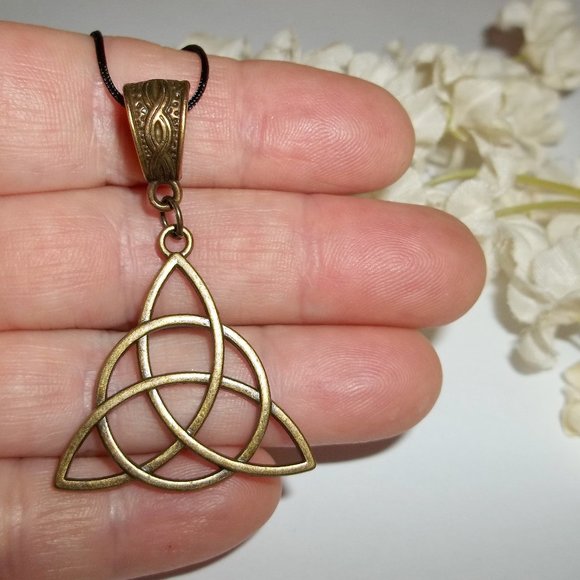Boho Bronze Triquetra Necklace Celtic Knot Statement Style Big Large Bold A961 - Picture 6 of 11